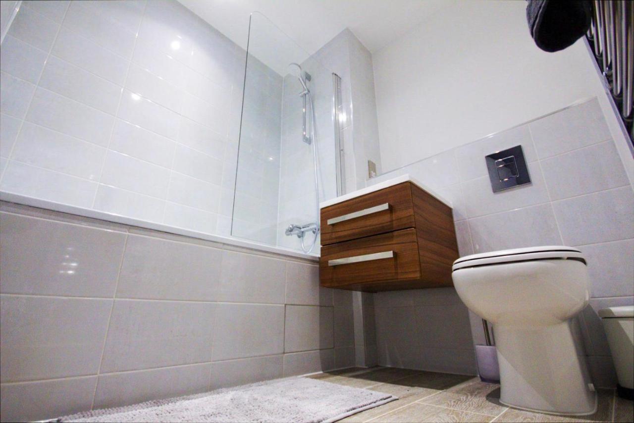 Modern 2 Bed Apartment With Central Location เบอร์มิงแฮม ภายนอก รูปภาพ